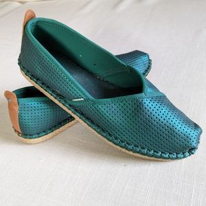 Tom's bottle green slip on flat shoes size 9